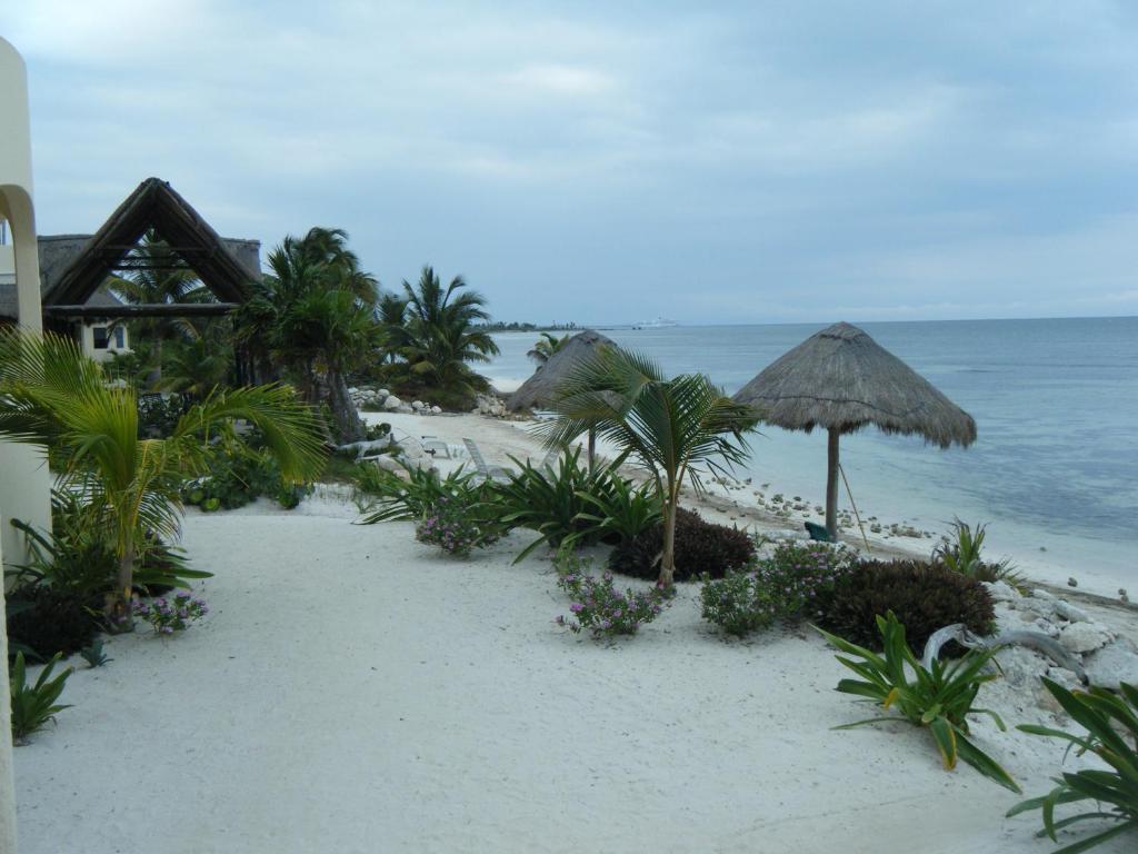 Balamku Inn On The Beach Mahahual Exterior foto