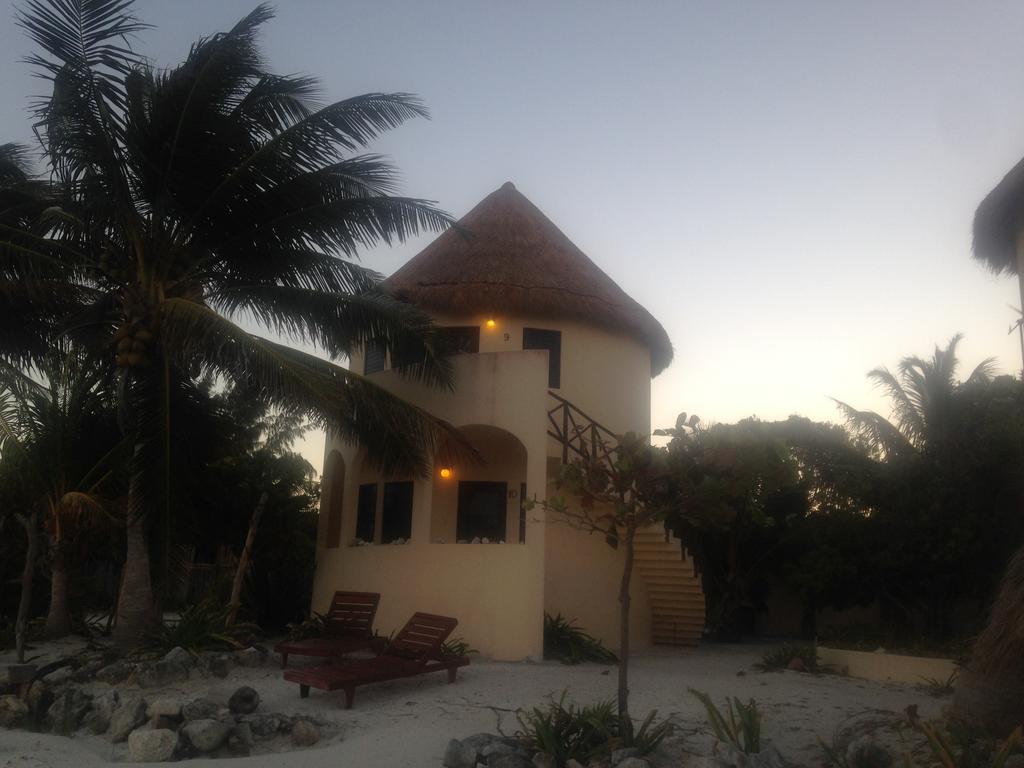 Balamku Inn On The Beach Mahahual Exterior foto